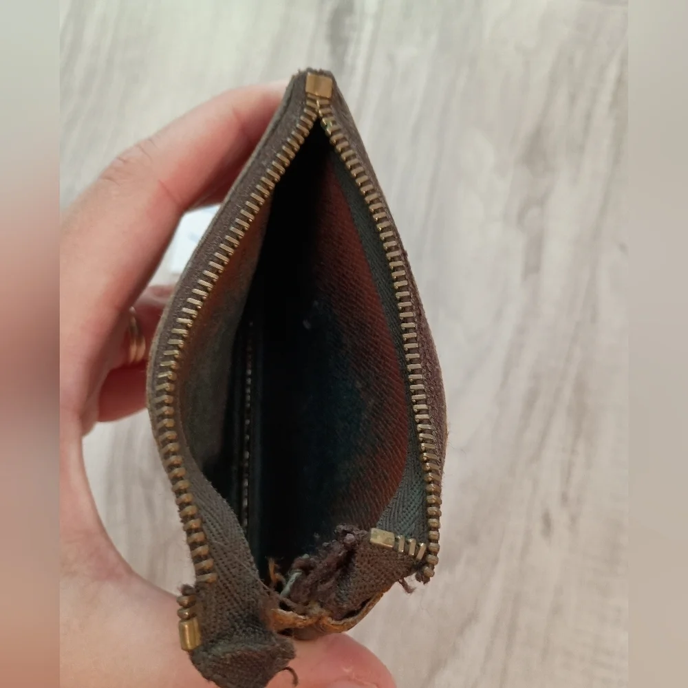 Louis Vuitton Pochette Cles Coin Purse Monogram Canvas